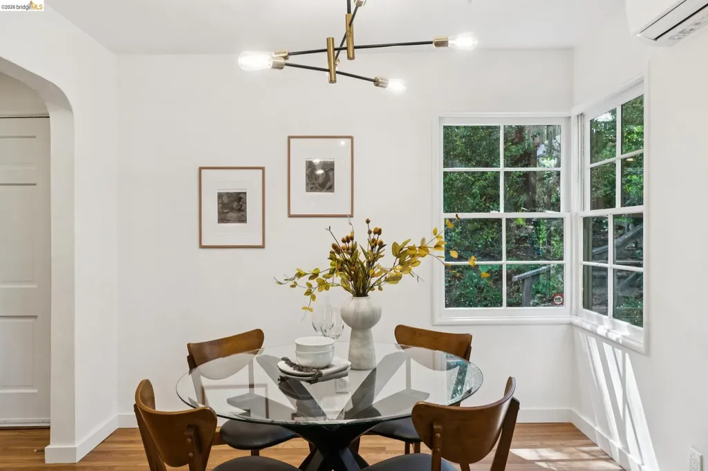 451 Taurus Avenue Oakland CA 94611
