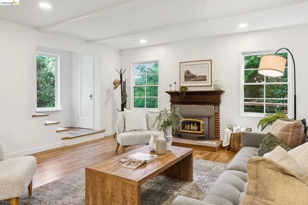 451 Taurus Avenue Oakland CA 94611