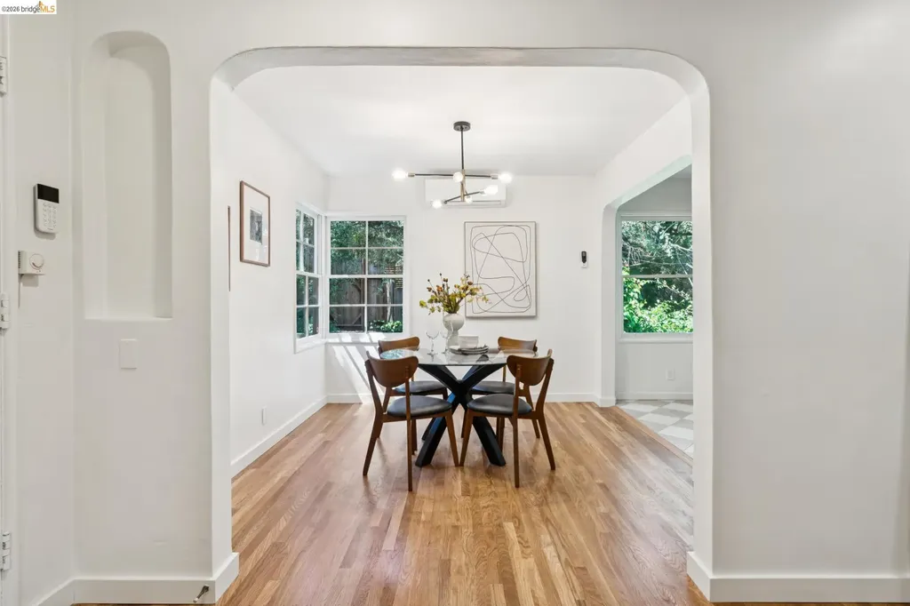 451 Taurus Avenue Oakland CA 94611