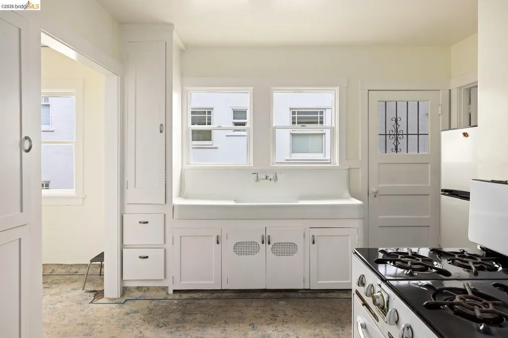 546 North Street Oakland CA 94609