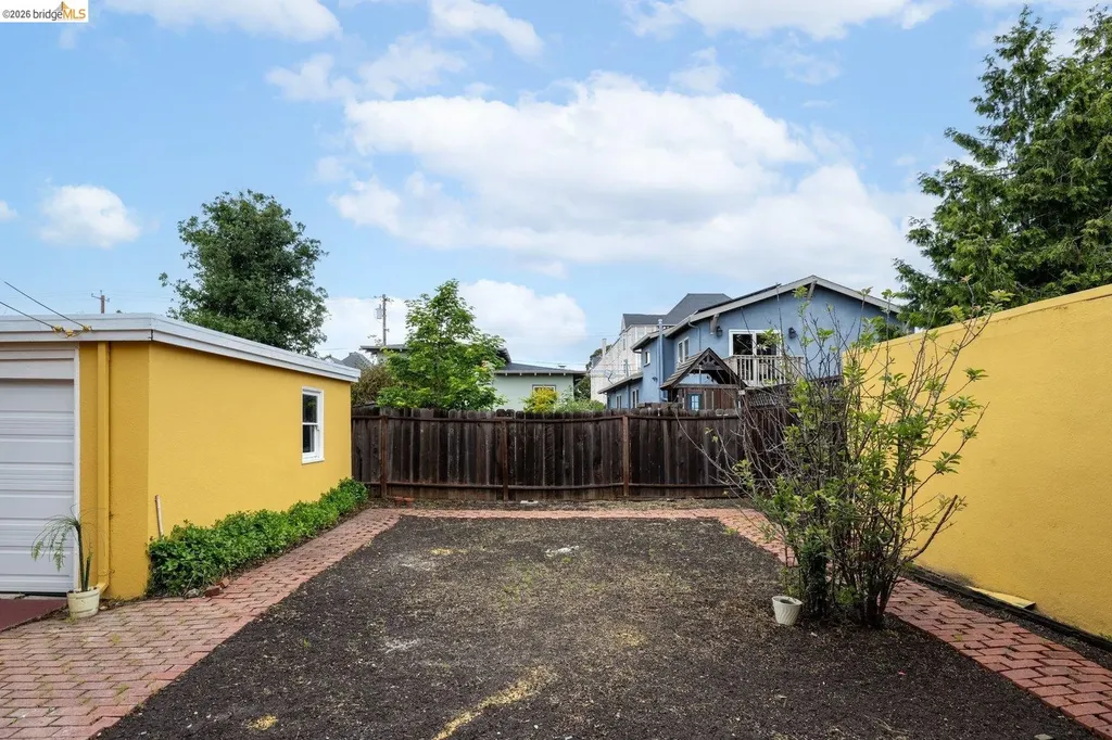 546 North Street Oakland CA 94609