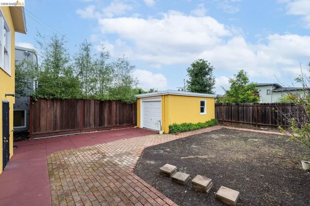 546 North Street Oakland CA 94609