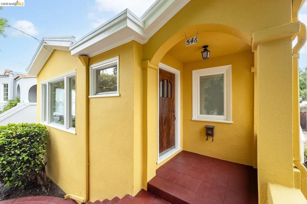 546 North Street Oakland CA 94609