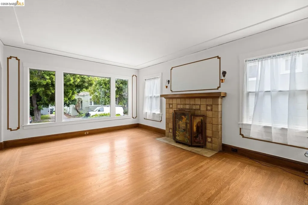 546 North Street Oakland CA 94609