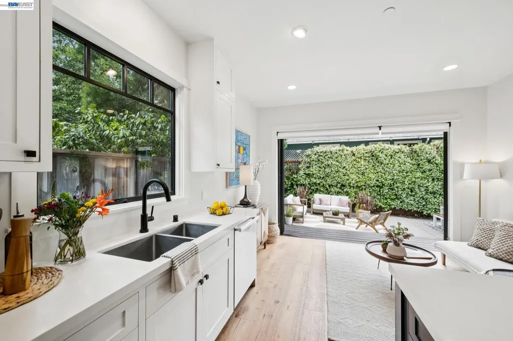 82 Montell Street Oakland CA 94611
