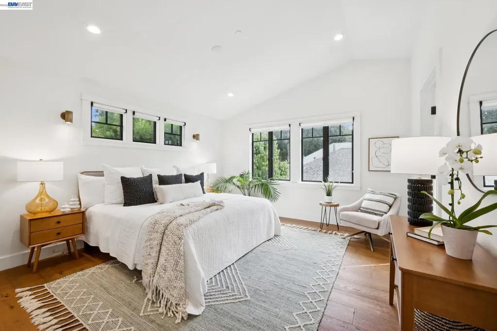 82 Montell Street Oakland CA 94611