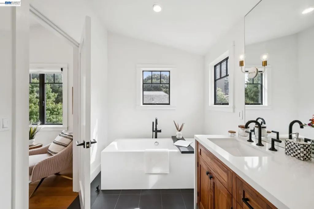 82 Montell Street Oakland CA 94611