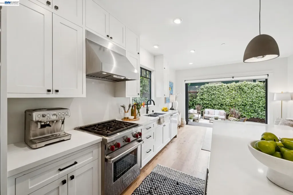 82 Montell Street Oakland CA 94611