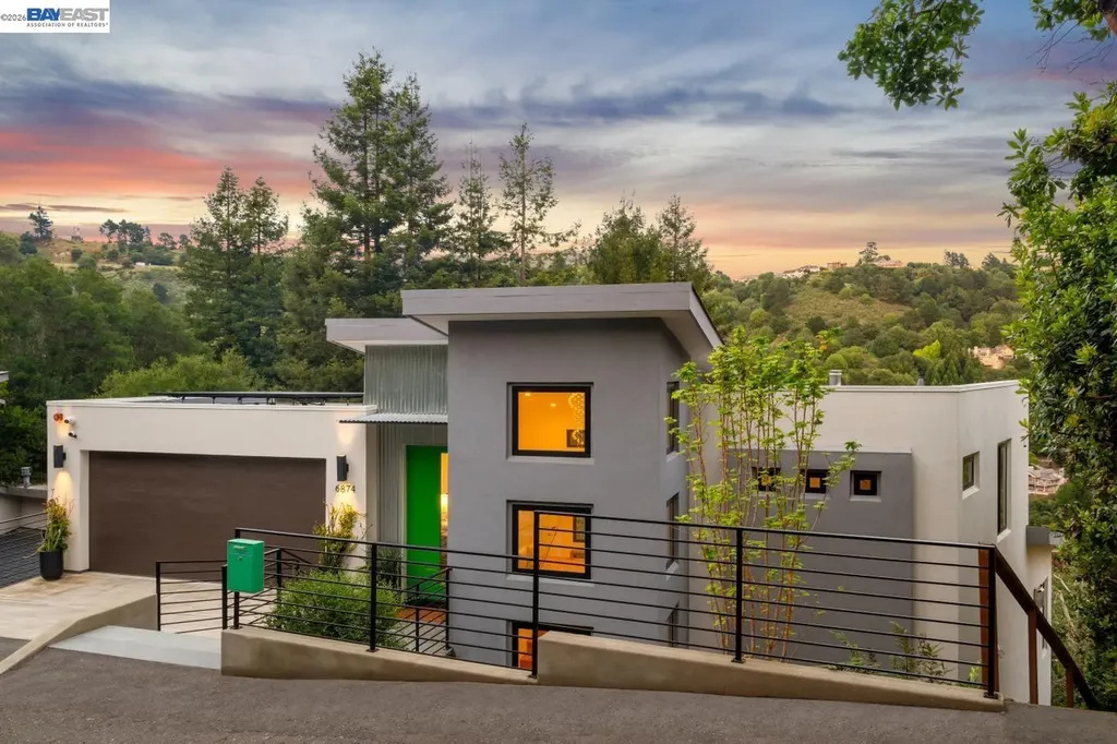 6874 Buckingham Boulevard Berkeley CA 94705