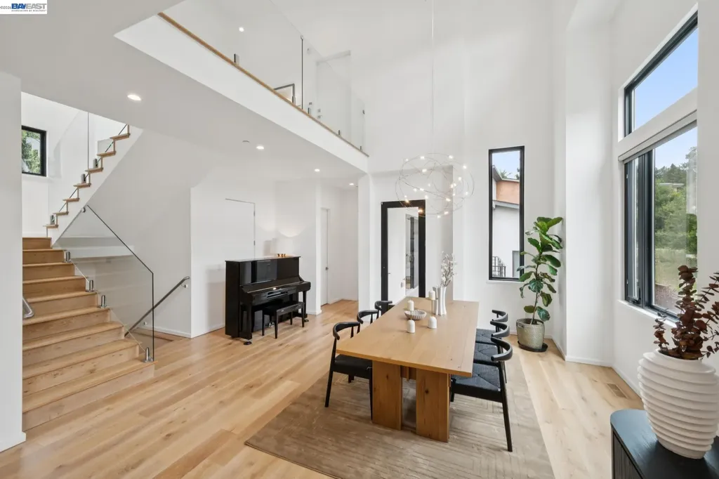 6874 Buckingham Boulevard Berkeley CA 94705
