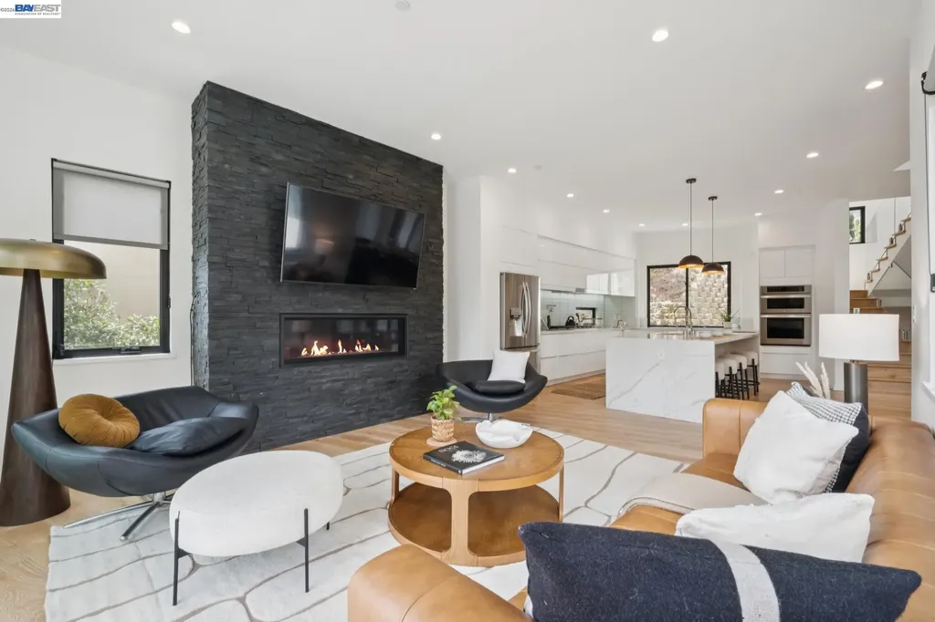 6874 Buckingham Boulevard Berkeley CA 94705