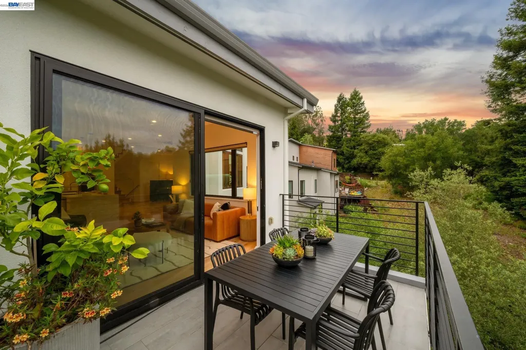 6874 Buckingham Boulevard Berkeley CA 94705