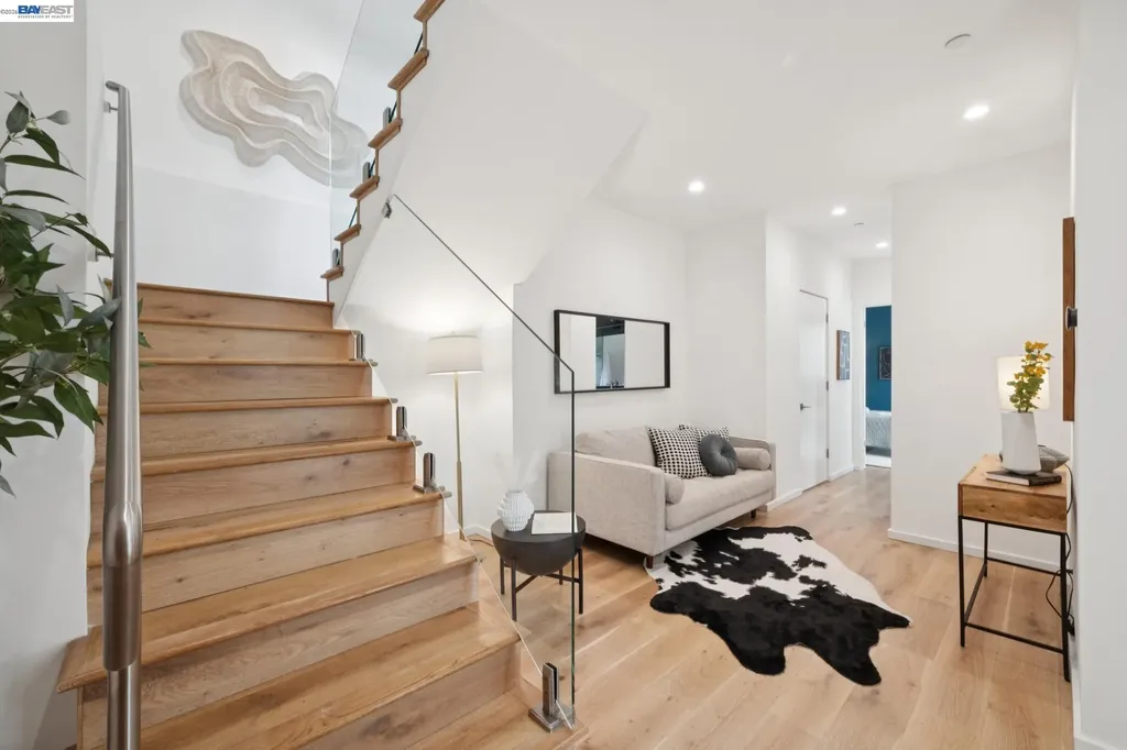 6874 Buckingham Boulevard Berkeley CA 94705