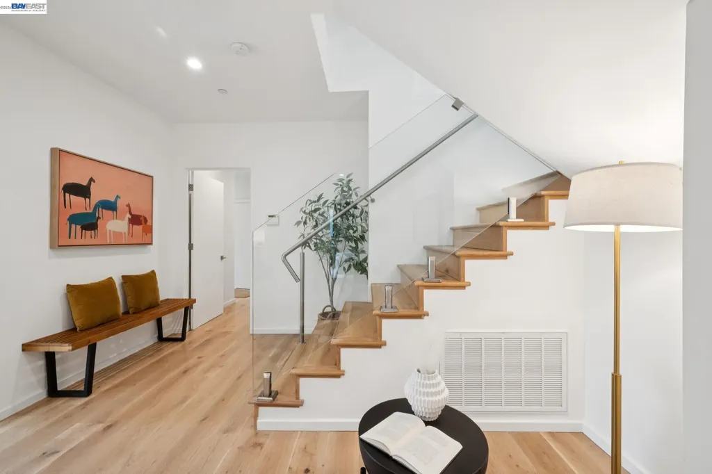 6874 Buckingham Boulevard Berkeley CA 94705