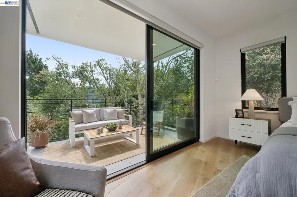 6874 Buckingham Boulevard Berkeley CA 94705