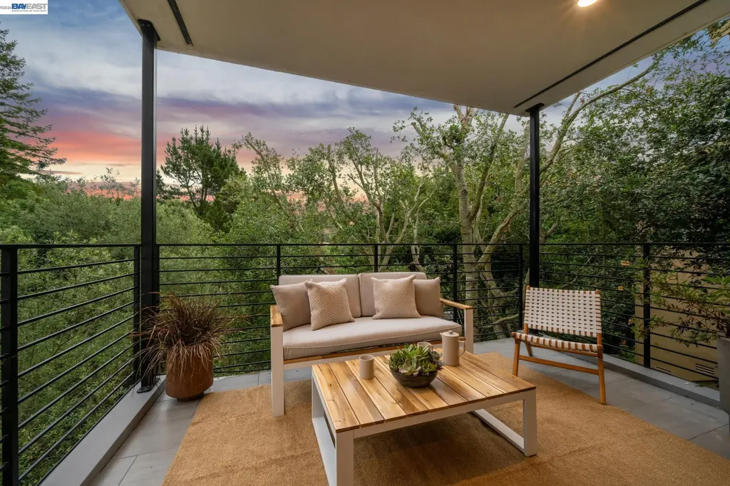 6874 Buckingham Boulevard Berkeley CA 94705