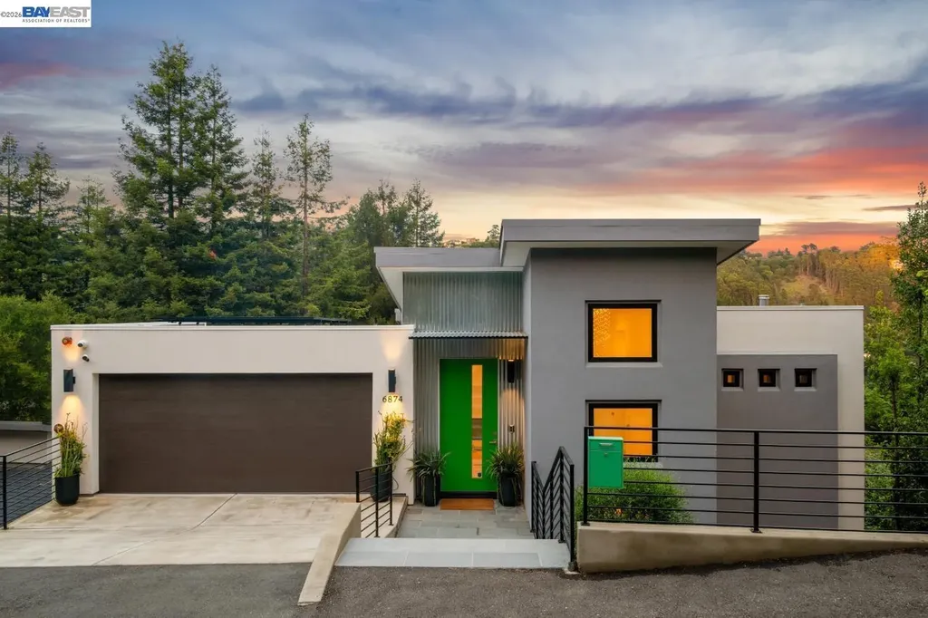 6874 Buckingham Boulevard Berkeley CA 94705