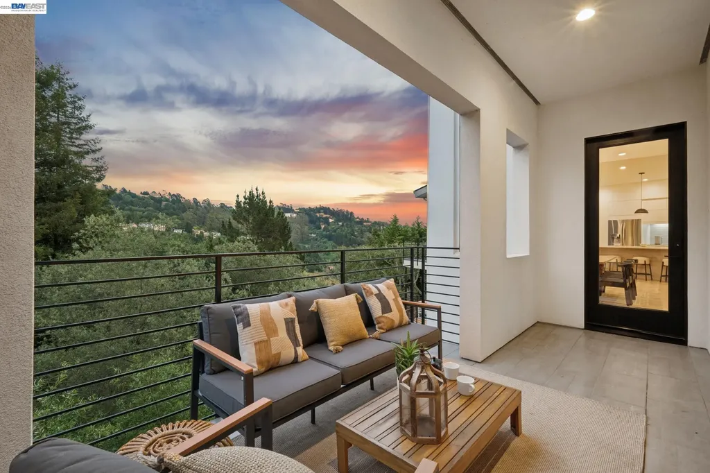 6874 Buckingham Boulevard Berkeley CA 94705