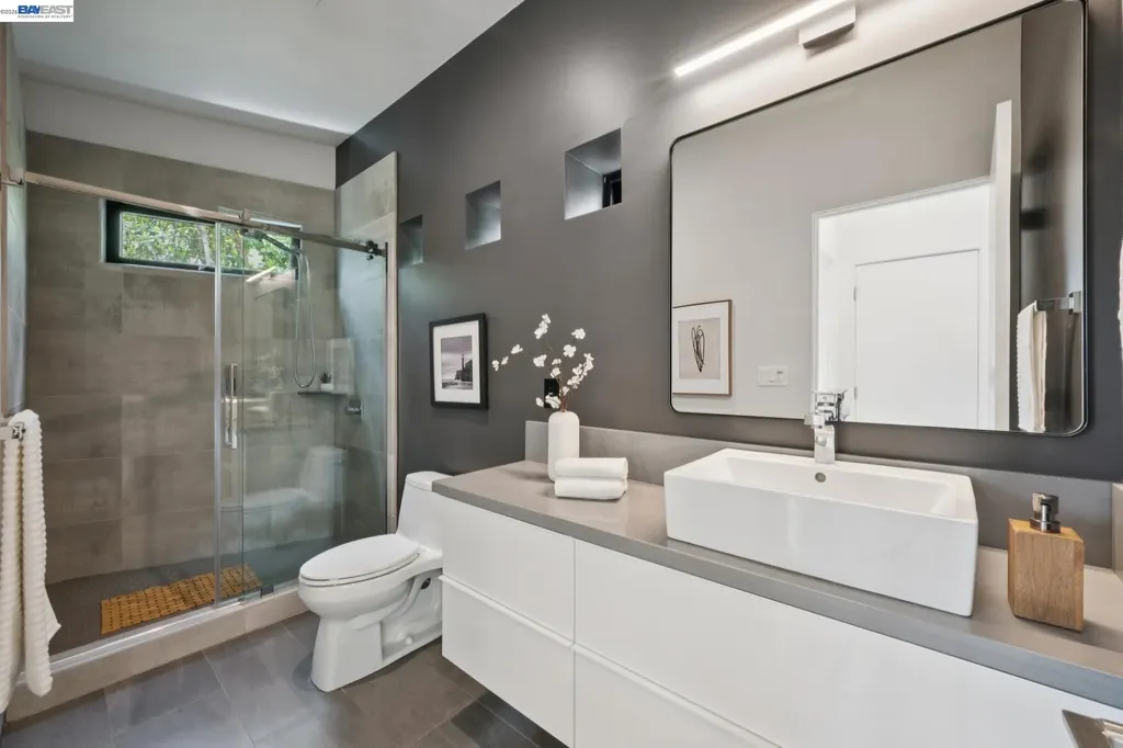 6874 Buckingham Boulevard Berkeley CA 94705