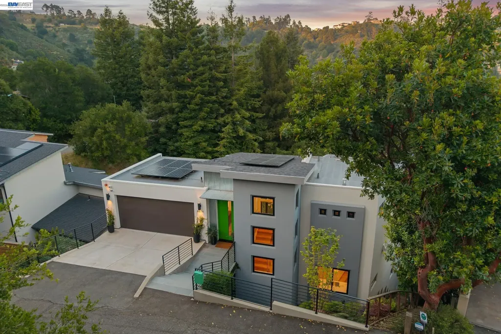 6874 Buckingham Boulevard Berkeley CA 94705