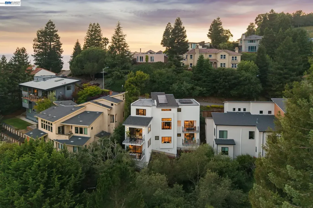6874 Buckingham Boulevard Berkeley CA 94705