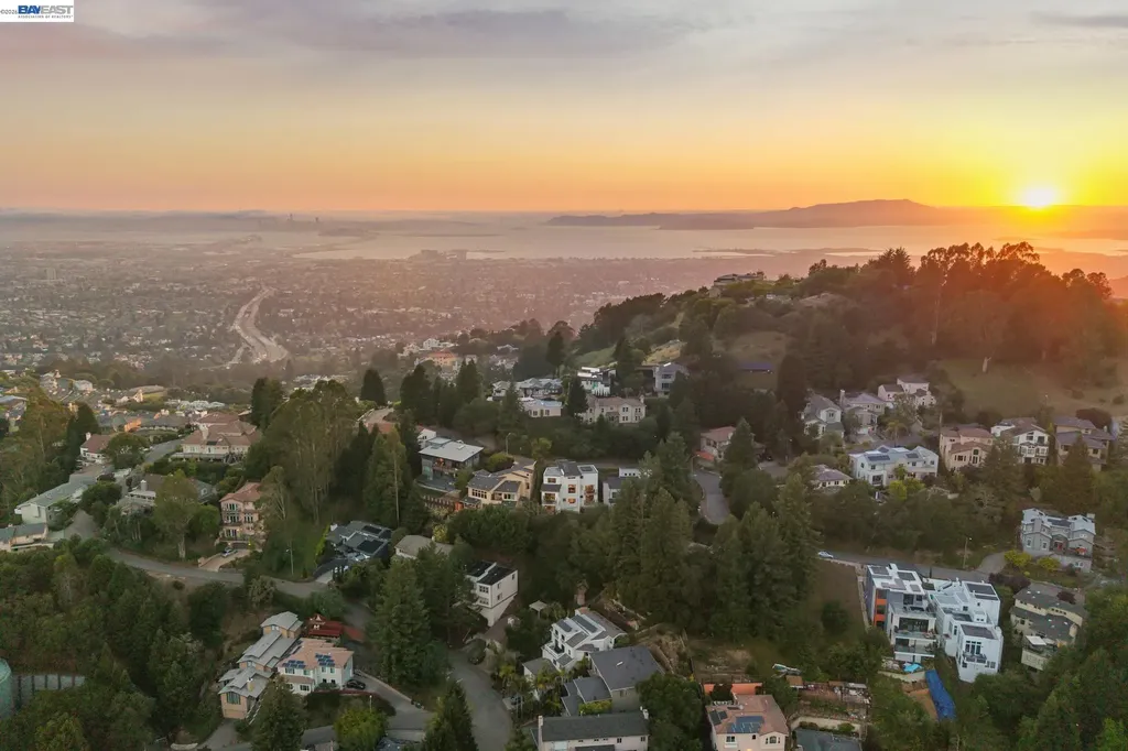 6874 Buckingham Boulevard Berkeley CA 94705