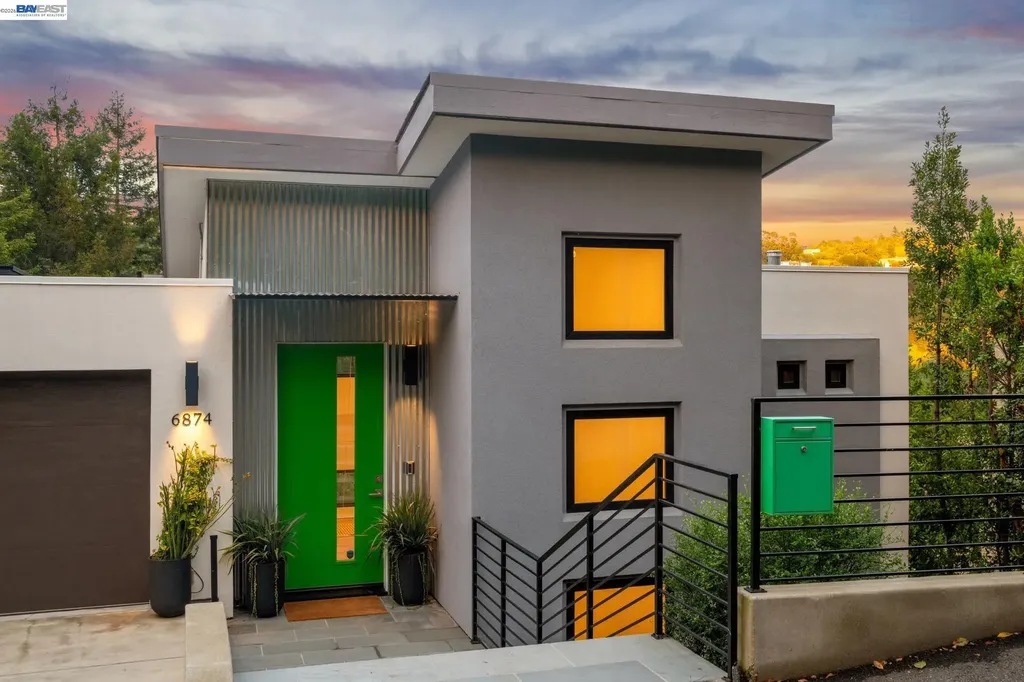 6874 Buckingham Boulevard Berkeley CA 94705