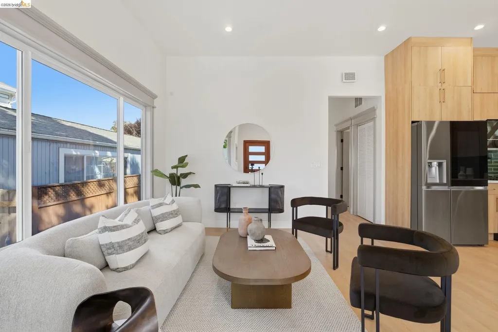 1712 Schiller Street Alameda CA 94501