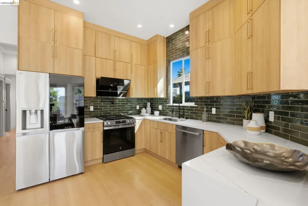 1712 Schiller Street Alameda CA 94501