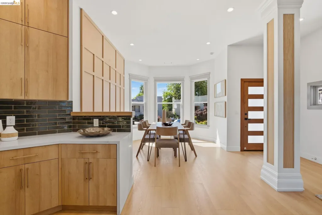 1712 Schiller Street Alameda CA 94501