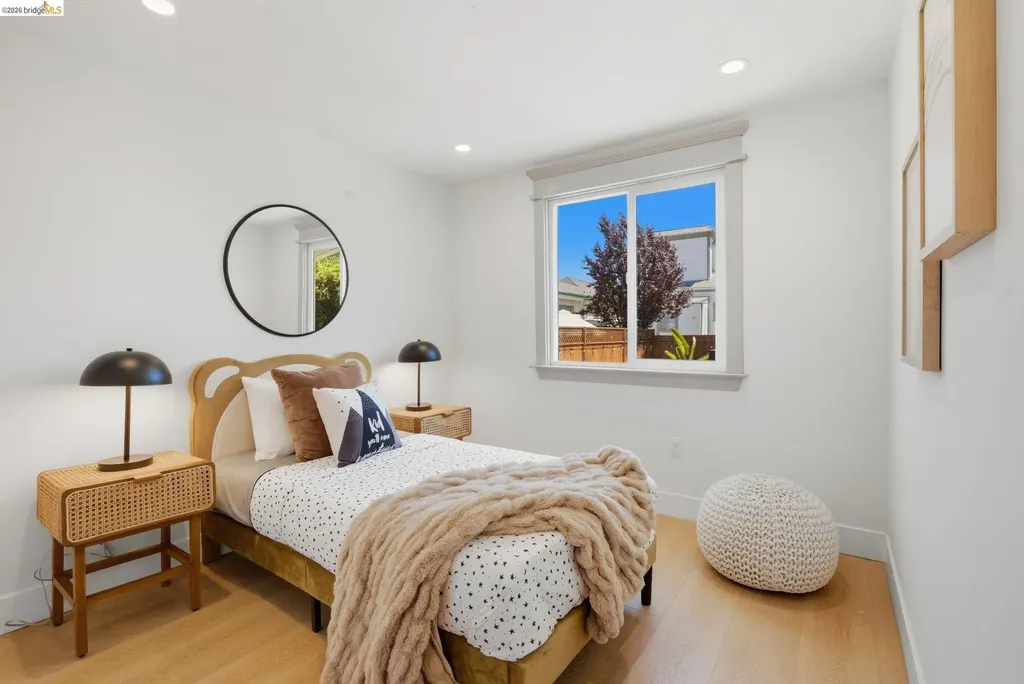 1712 Schiller Street Alameda CA 94501