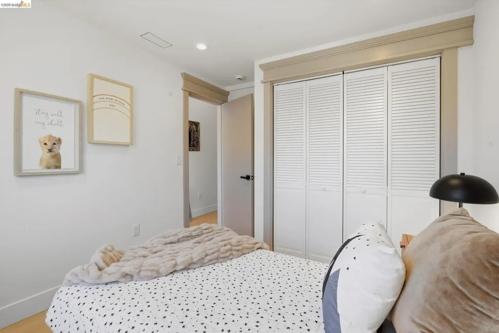 1712 Schiller Street Alameda CA 94501