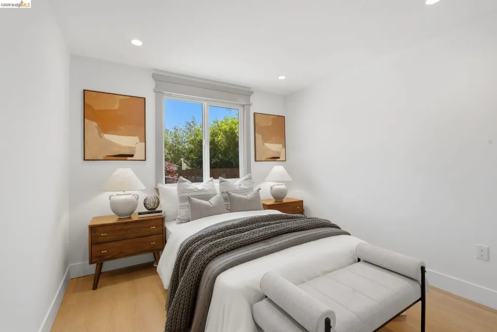 1712 Schiller Street Alameda CA 94501
