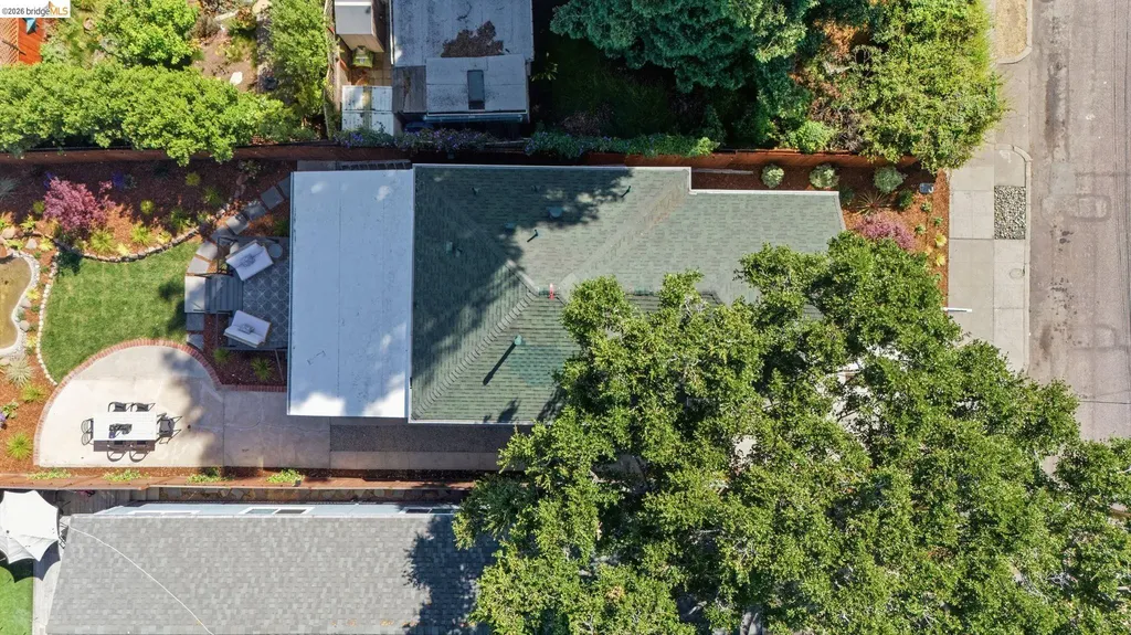 1712 Schiller Street Alameda CA 94501