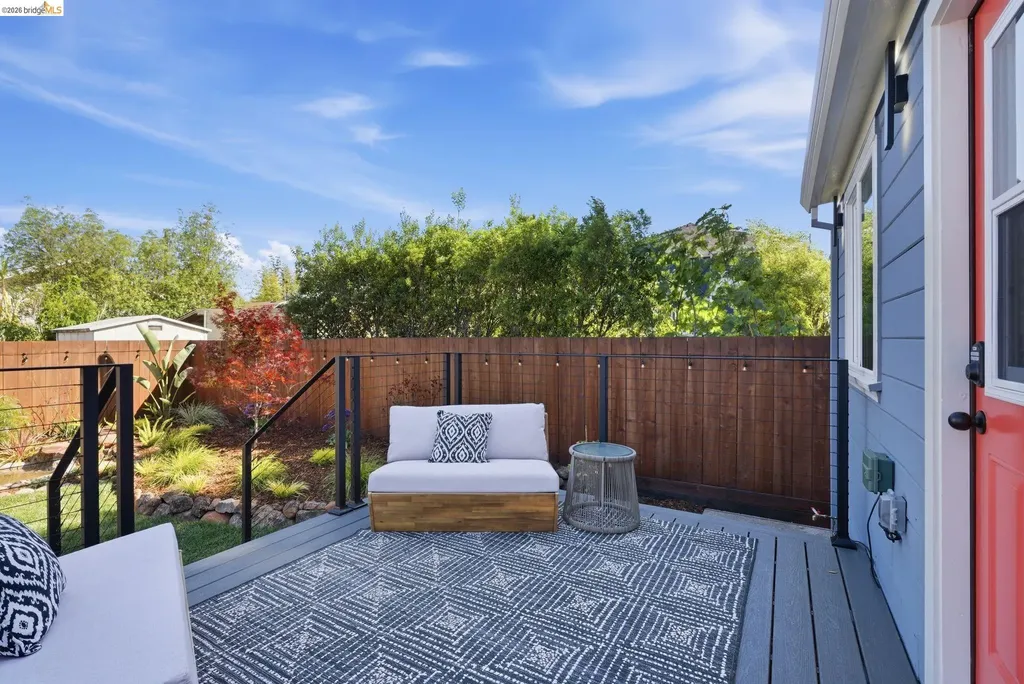 1712 Schiller Street Alameda CA 94501