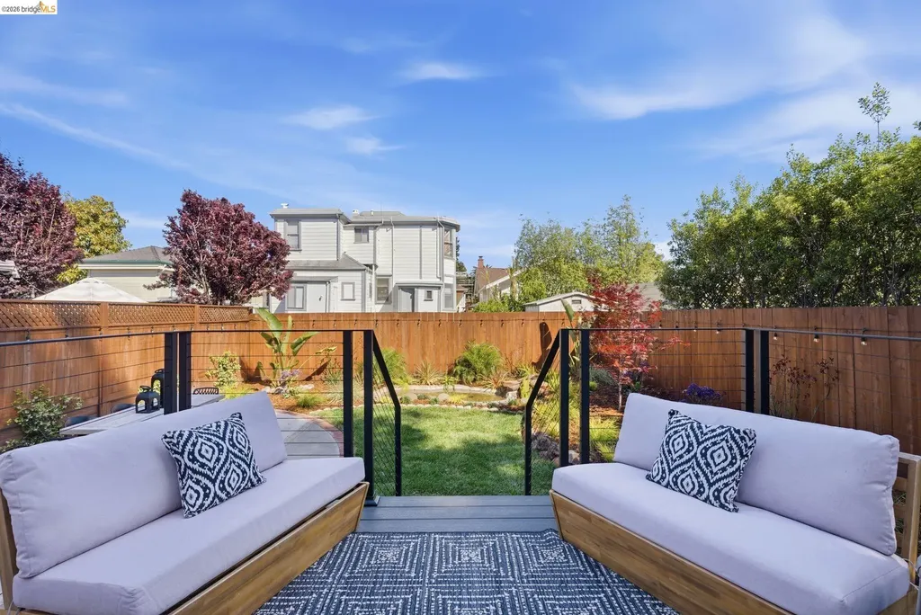 1712 Schiller Street Alameda CA 94501