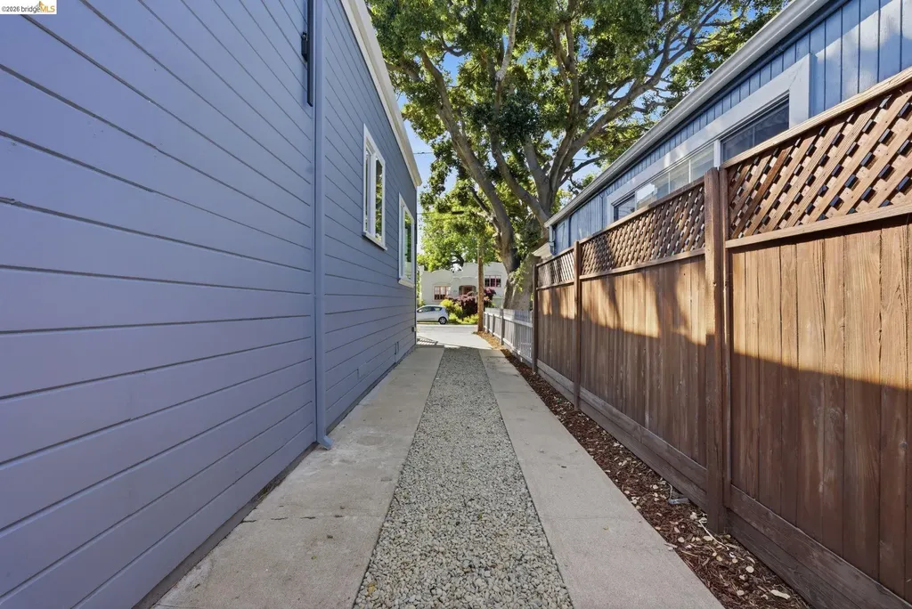 1712 Schiller Street Alameda CA 94501