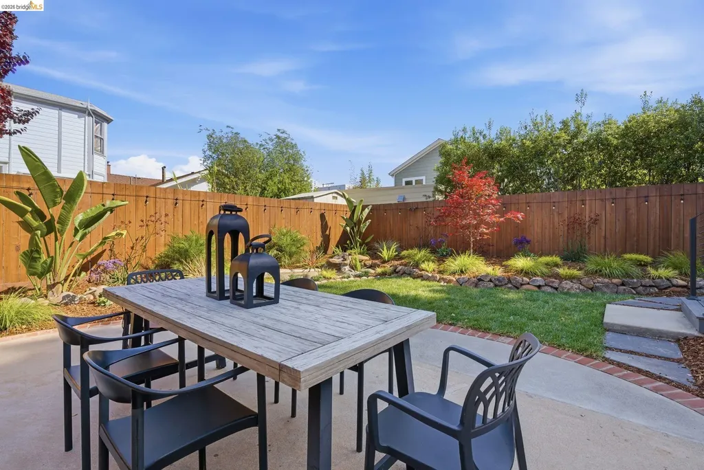 1712 Schiller Street Alameda CA 94501