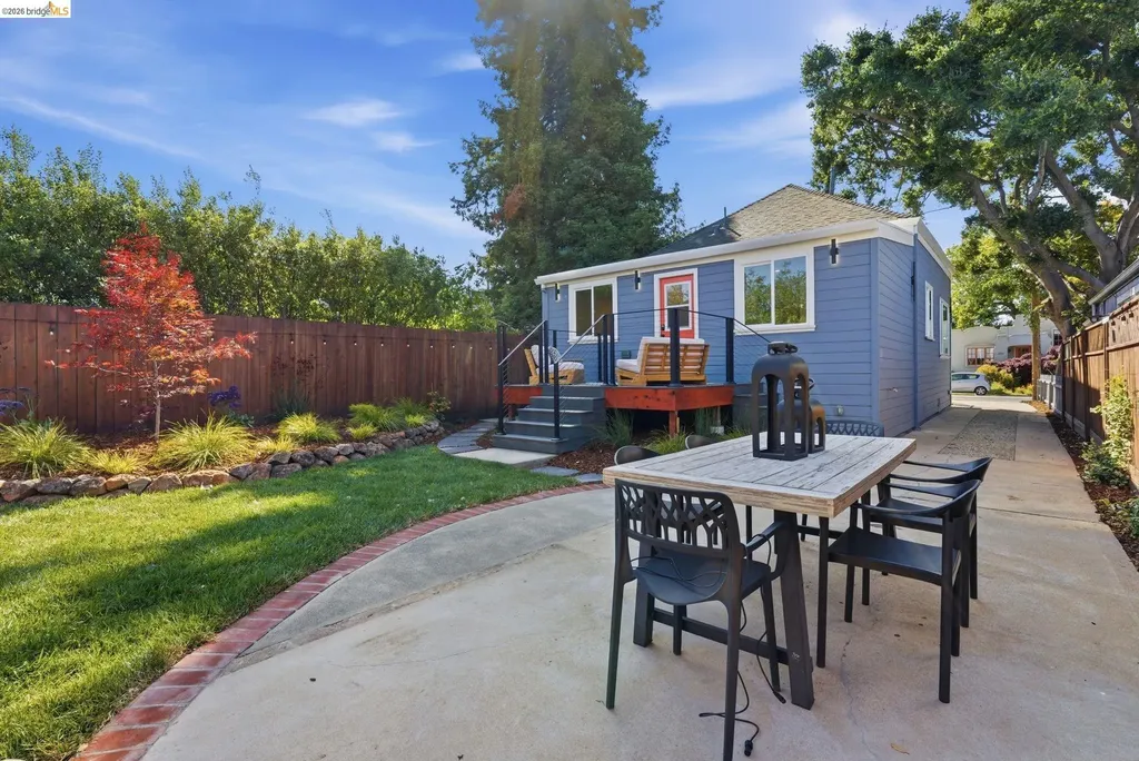 1712 Schiller Street Alameda CA 94501