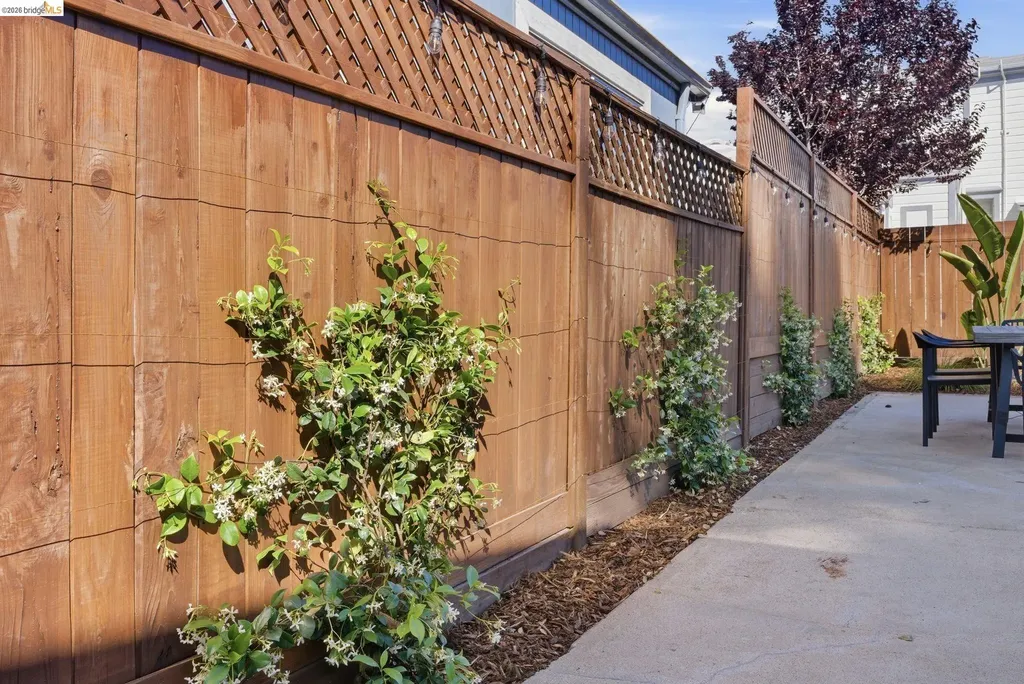 1712 Schiller Street Alameda CA 94501