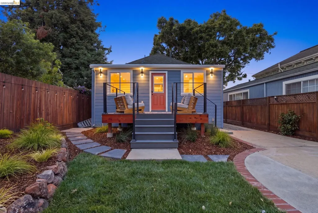 1712 Schiller Street Alameda CA 94501