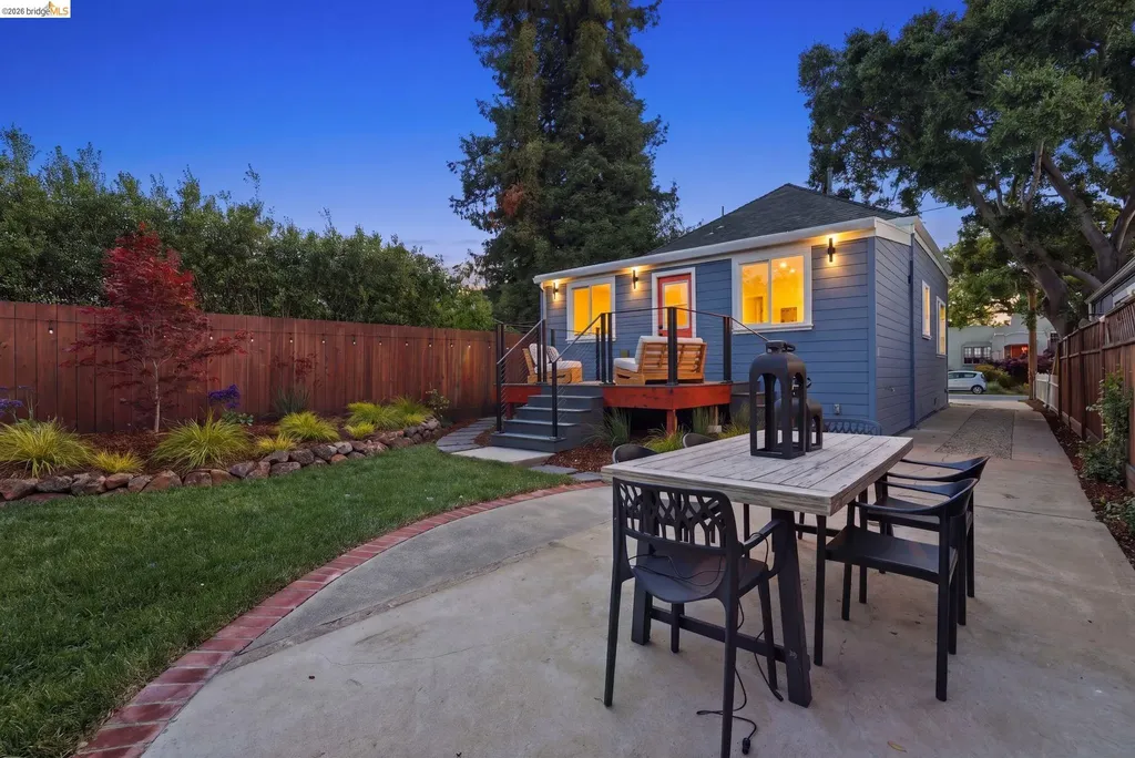 1712 Schiller Street Alameda CA 94501