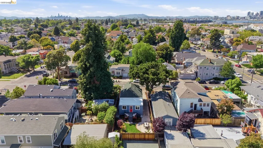 1712 Schiller Street Alameda CA 94501