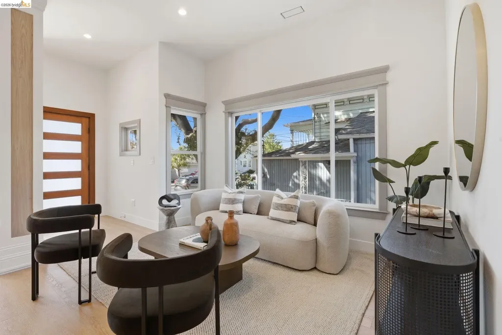1712 Schiller Street Alameda CA 94501