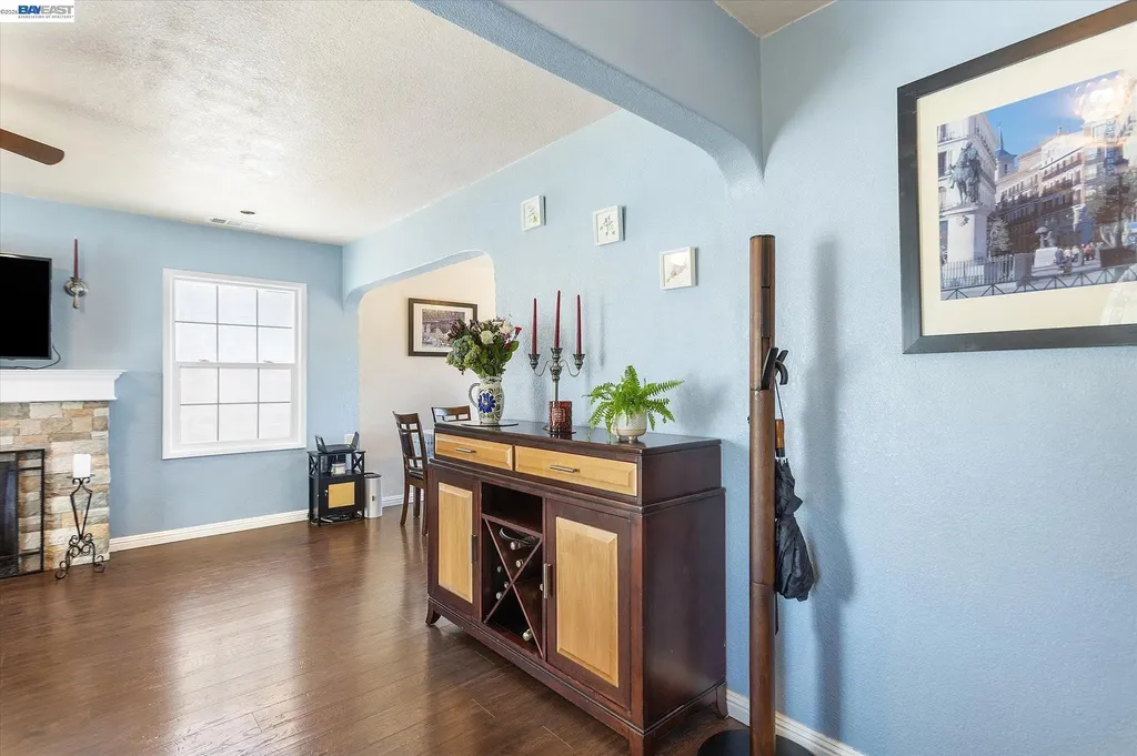 381 Lexington Avenue San Leandro CA 94577