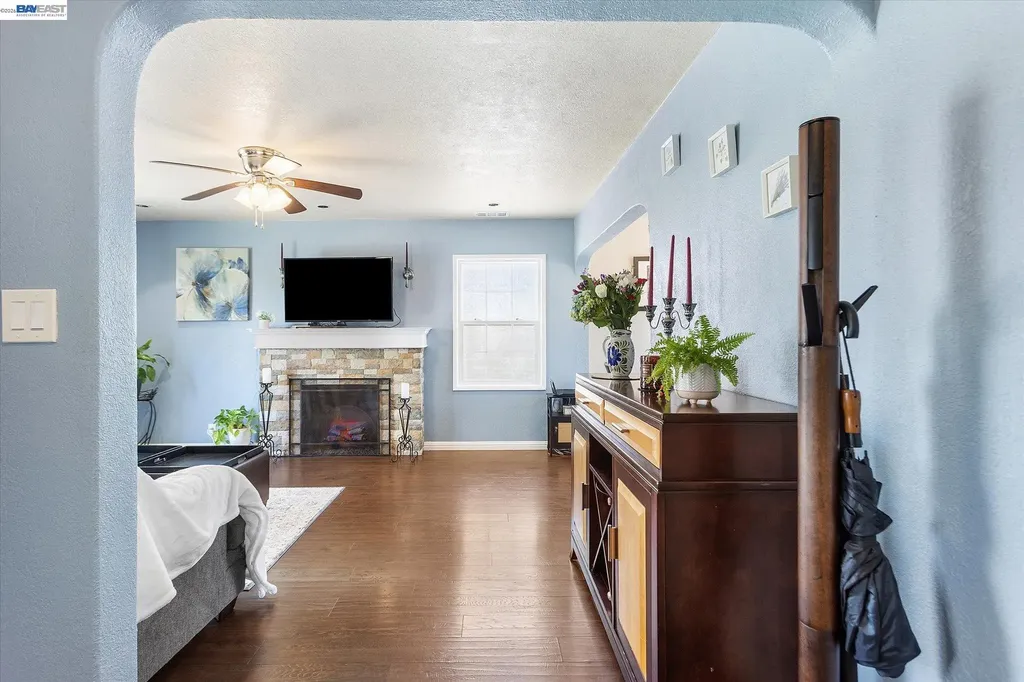 381 Lexington Avenue San Leandro CA 94577