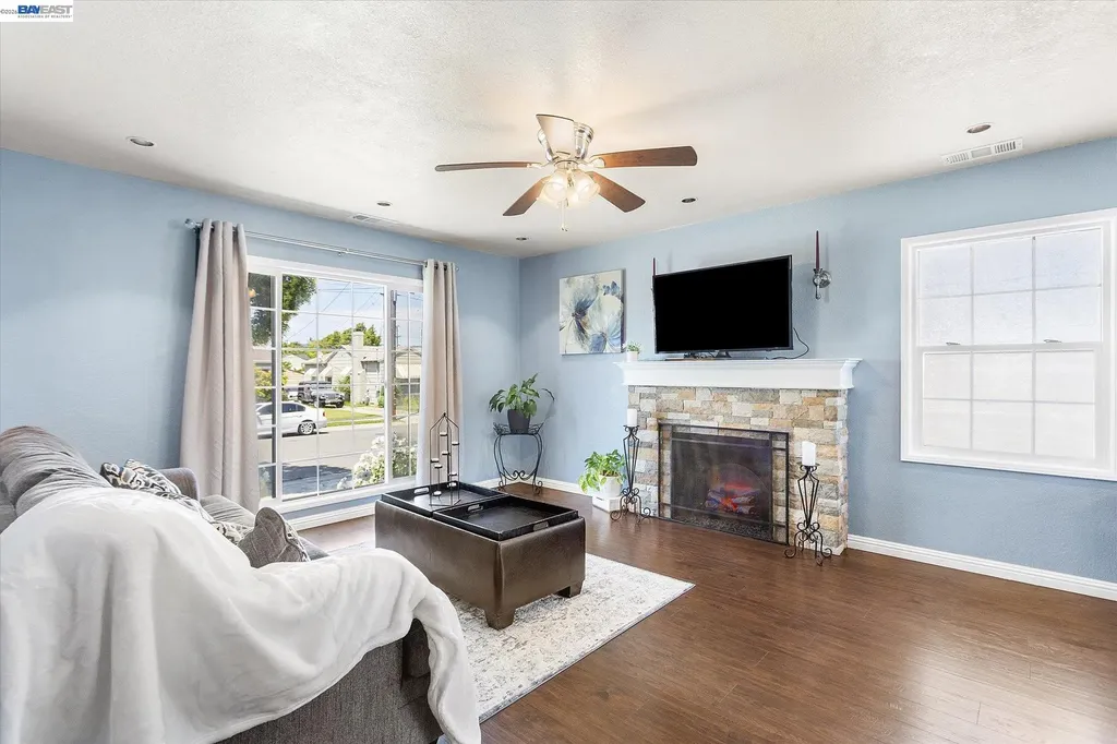 381 Lexington Avenue San Leandro CA 94577