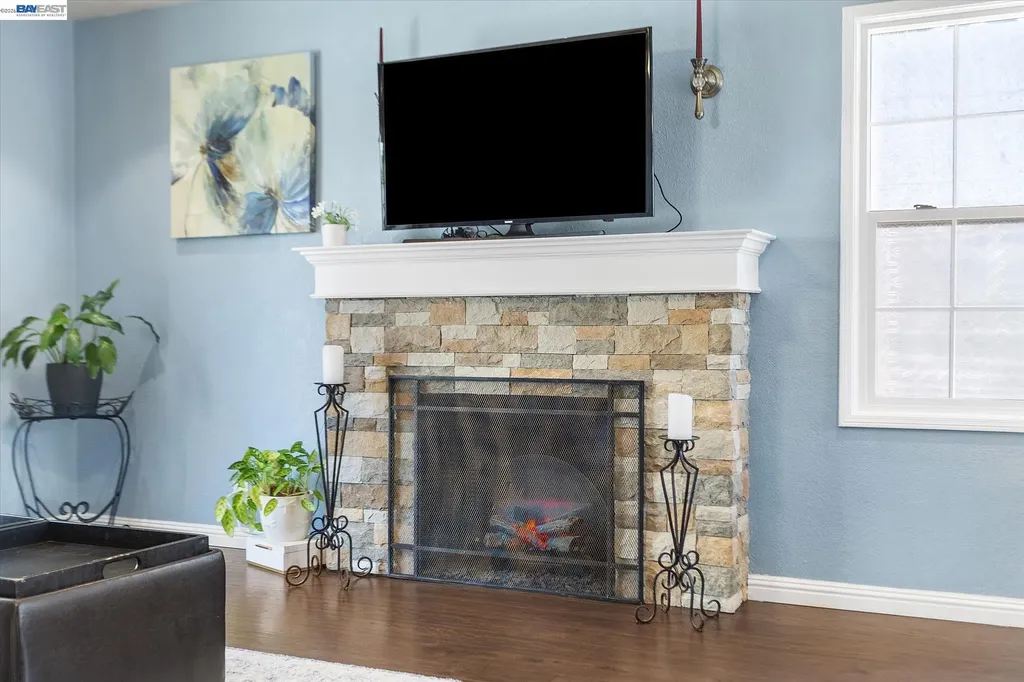 381 Lexington Avenue San Leandro CA 94577