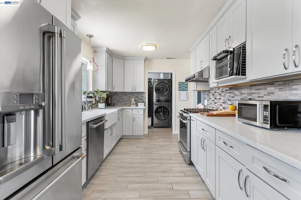 381 Lexington Avenue San Leandro CA 94577