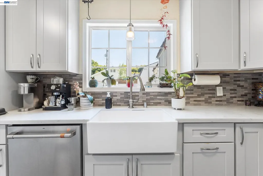 381 Lexington Avenue San Leandro CA 94577